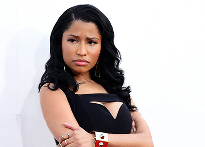 Nicki Minaj causa polémica con anillo