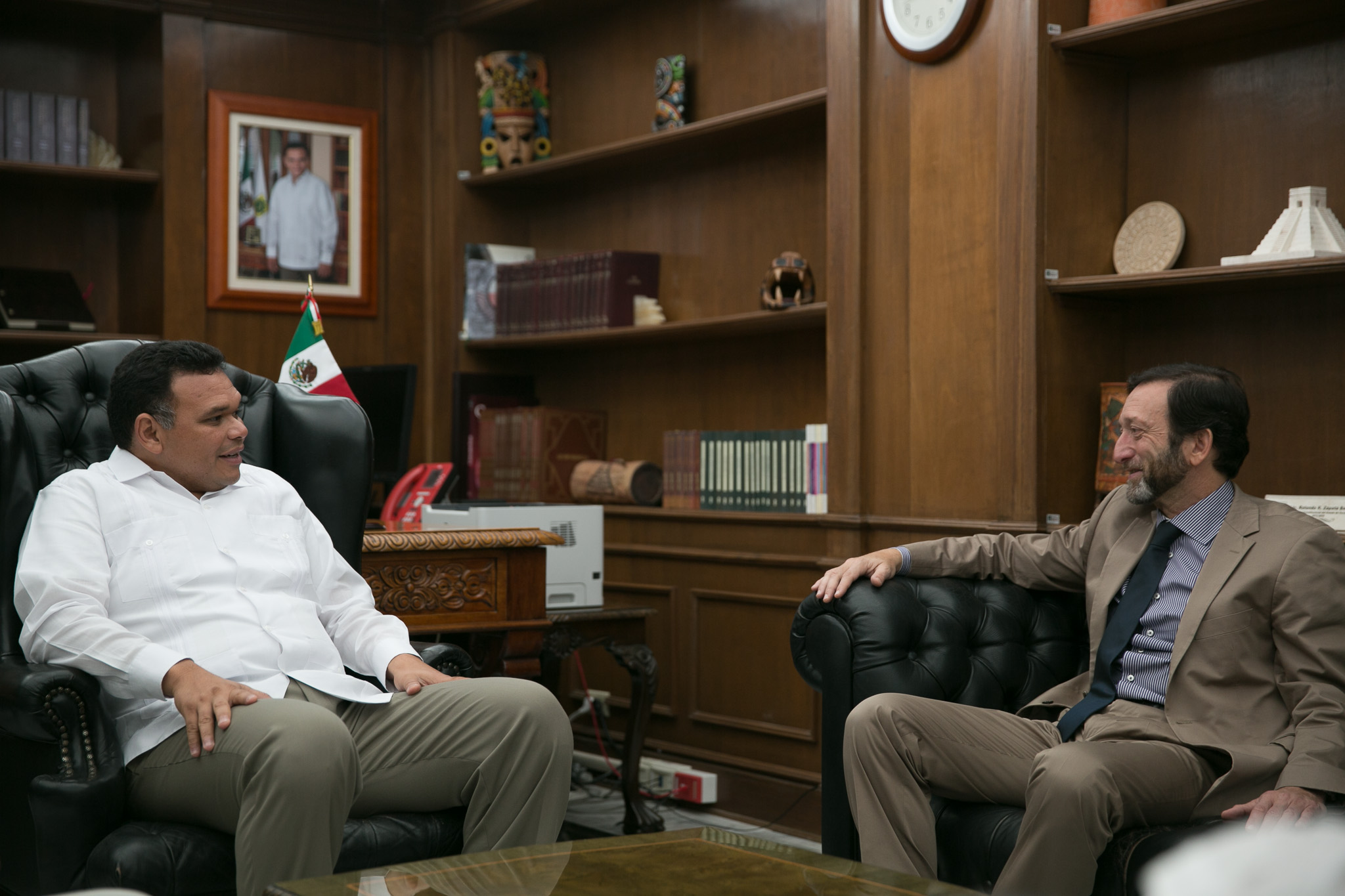 Embajador de Alemania visita Palacio de Gobierno Yucatán