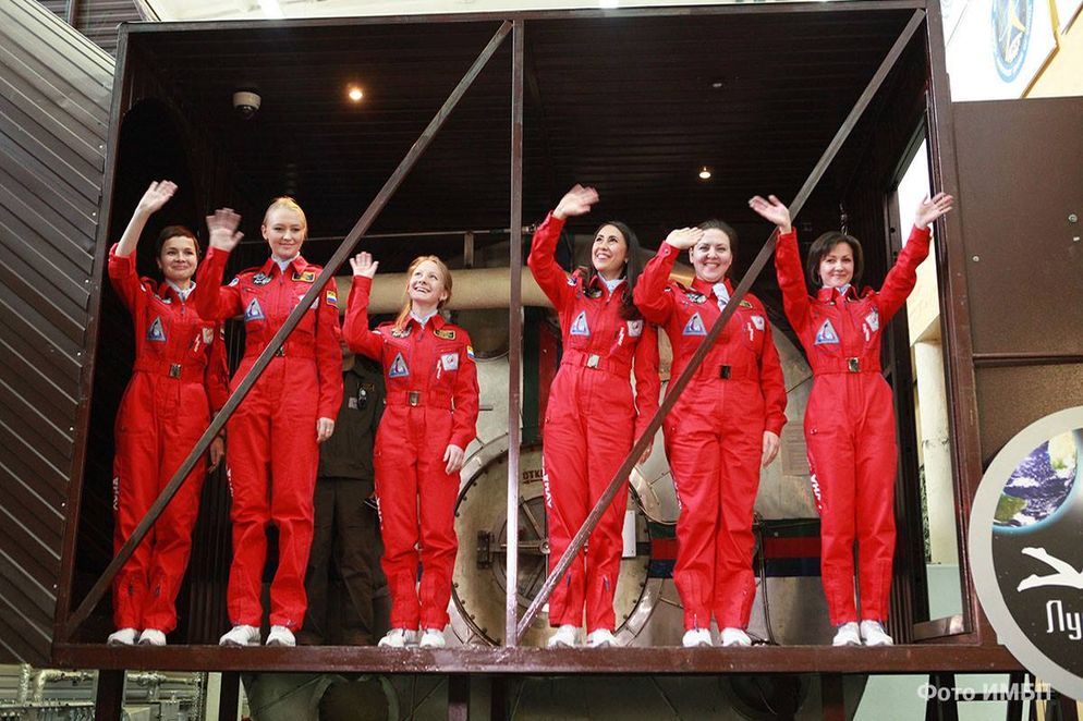 Rusia quiere una tripulación espacial solo con mujeres