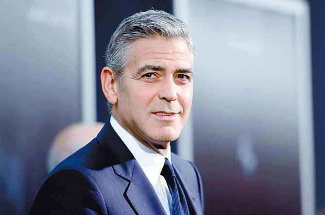 Revista se disculpa con Clooney por entrevista falsa