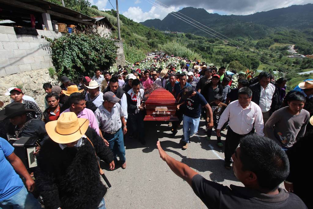 Piden alcaldes más protección