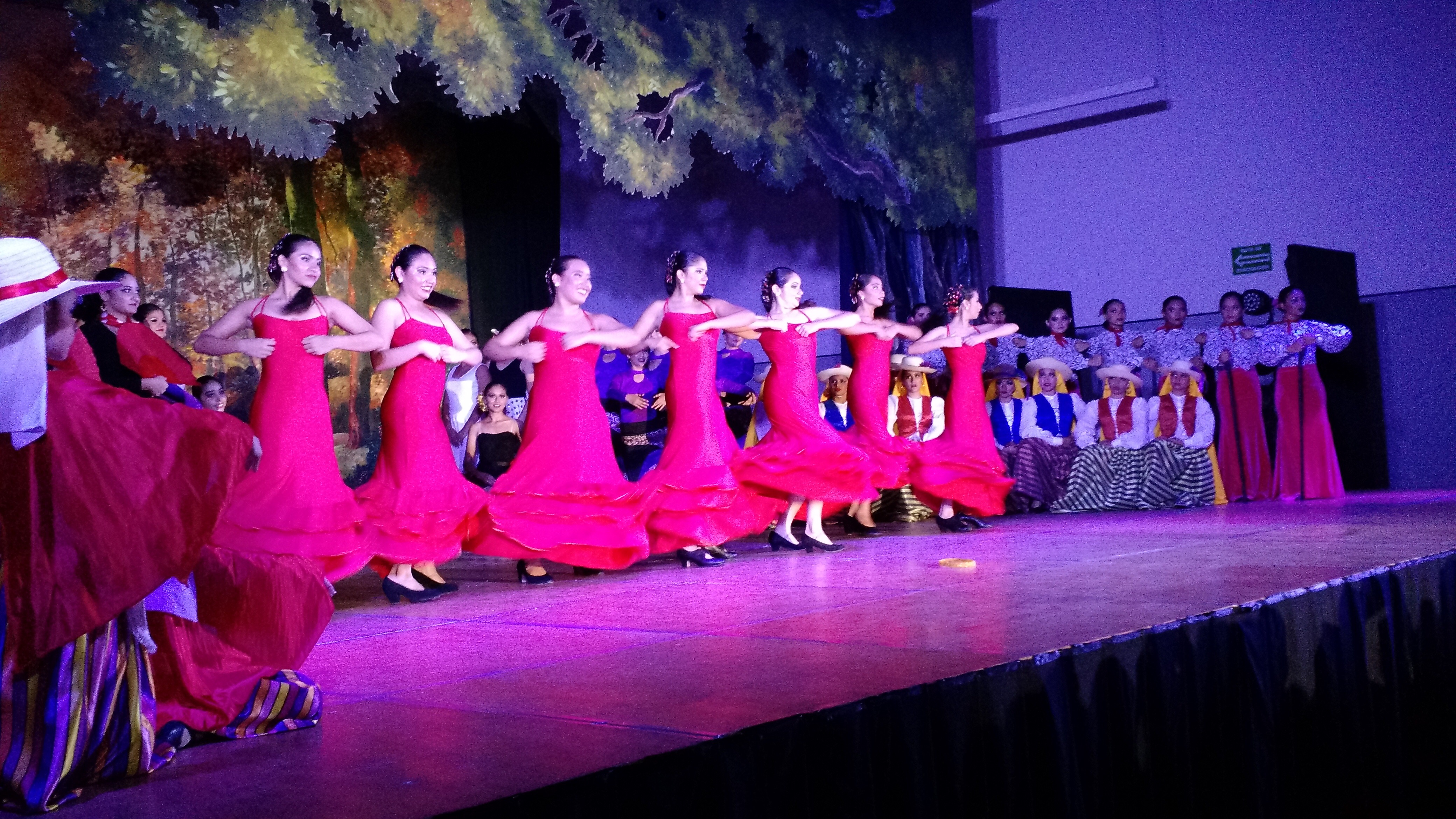 Tributo a exponentes de danza flamenca