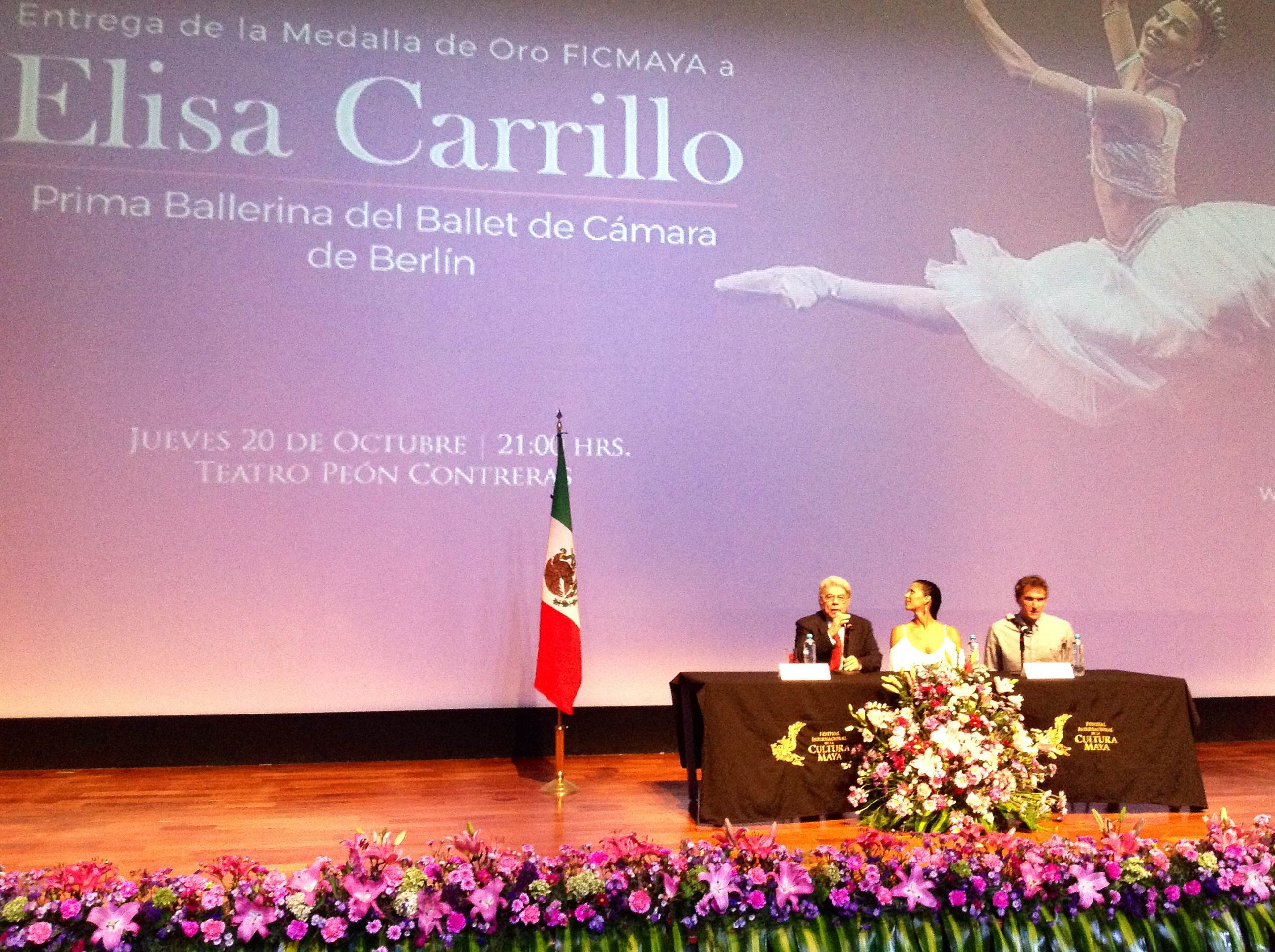 Elisa Carrillo cumple un sueño en el Peón Contreras