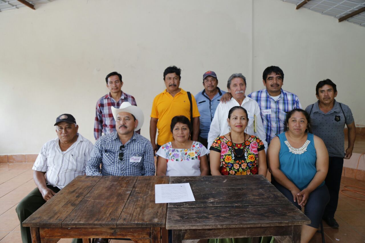 Solidaridad de líderes zapotecos y yaquis a apicultores mayas