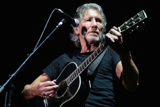 ‘Prende’ Roger Waters a 170 mil en el Zócalo