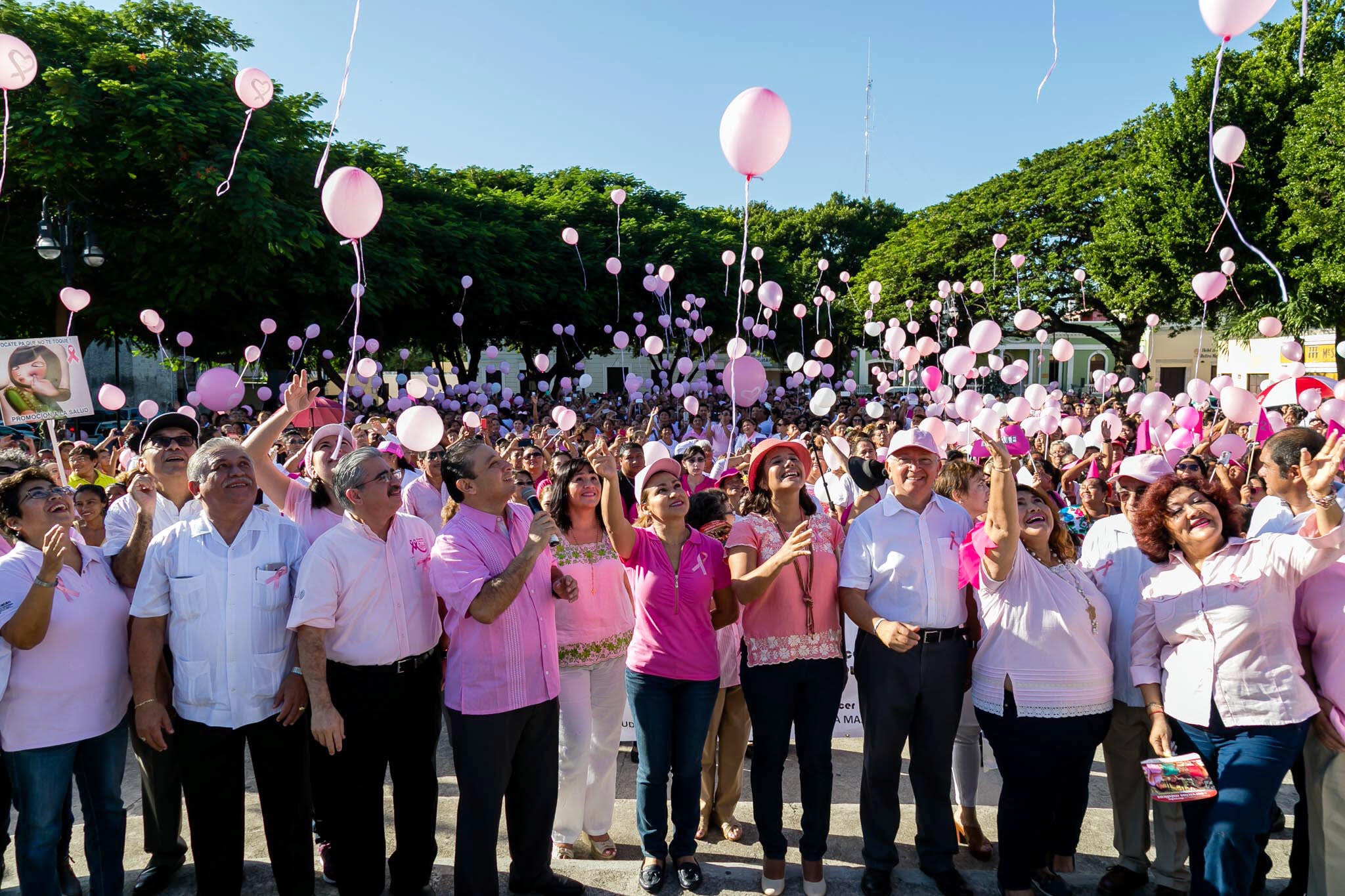 Marchan por la prevención de cáncer de mama﻿
