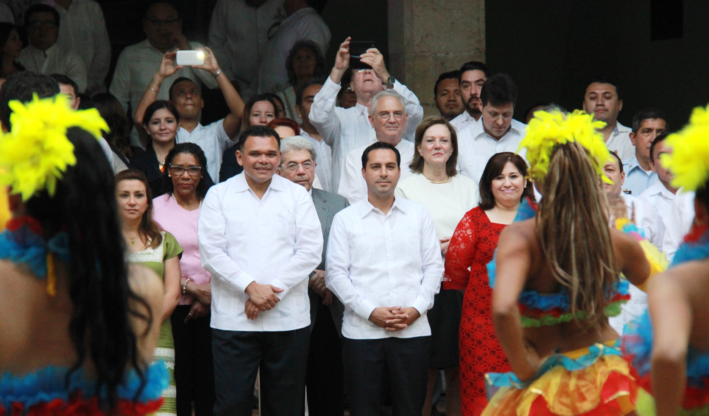 Participa Vila en clausura del Festival Internacional de Cultura Maya