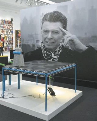 Exponen colección de arte de Bowie en Londres﻿