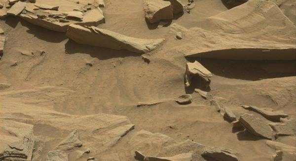 Encuentran “cuchara” en la superficie de Marte