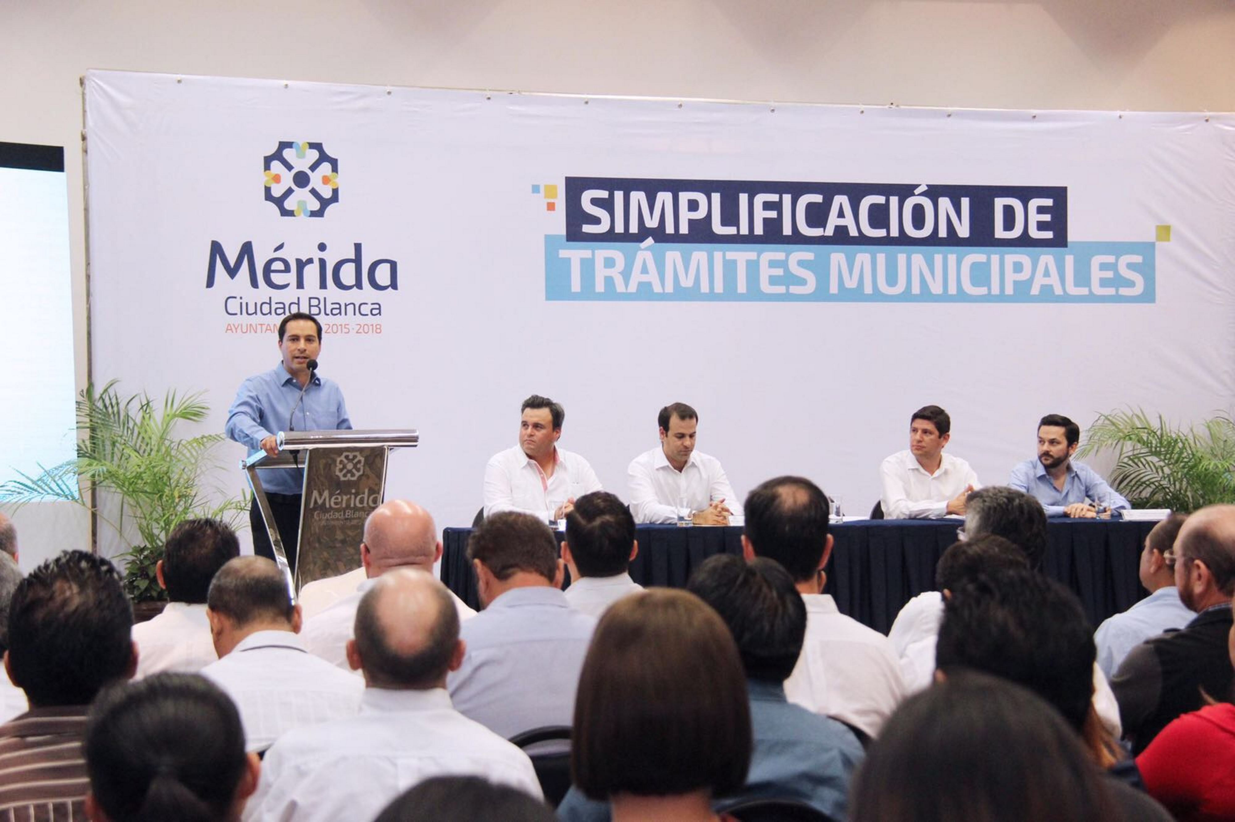 Mérida, primer municipio con trámite de licencias en línea