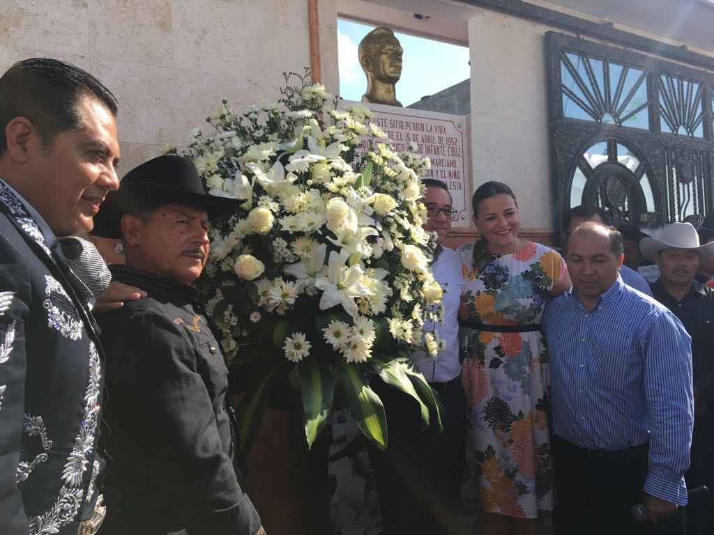 Rememora Mérida a Pedro Infante con homenajes