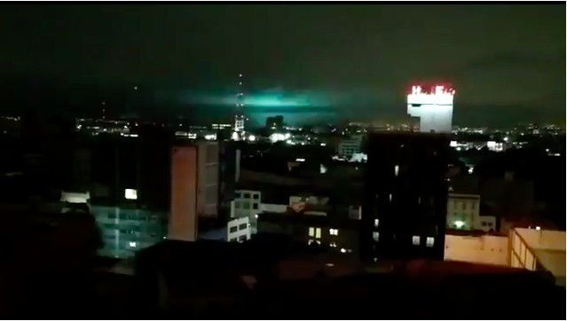 Las extrañas luces que iluminaron cielo de México durante terremoto