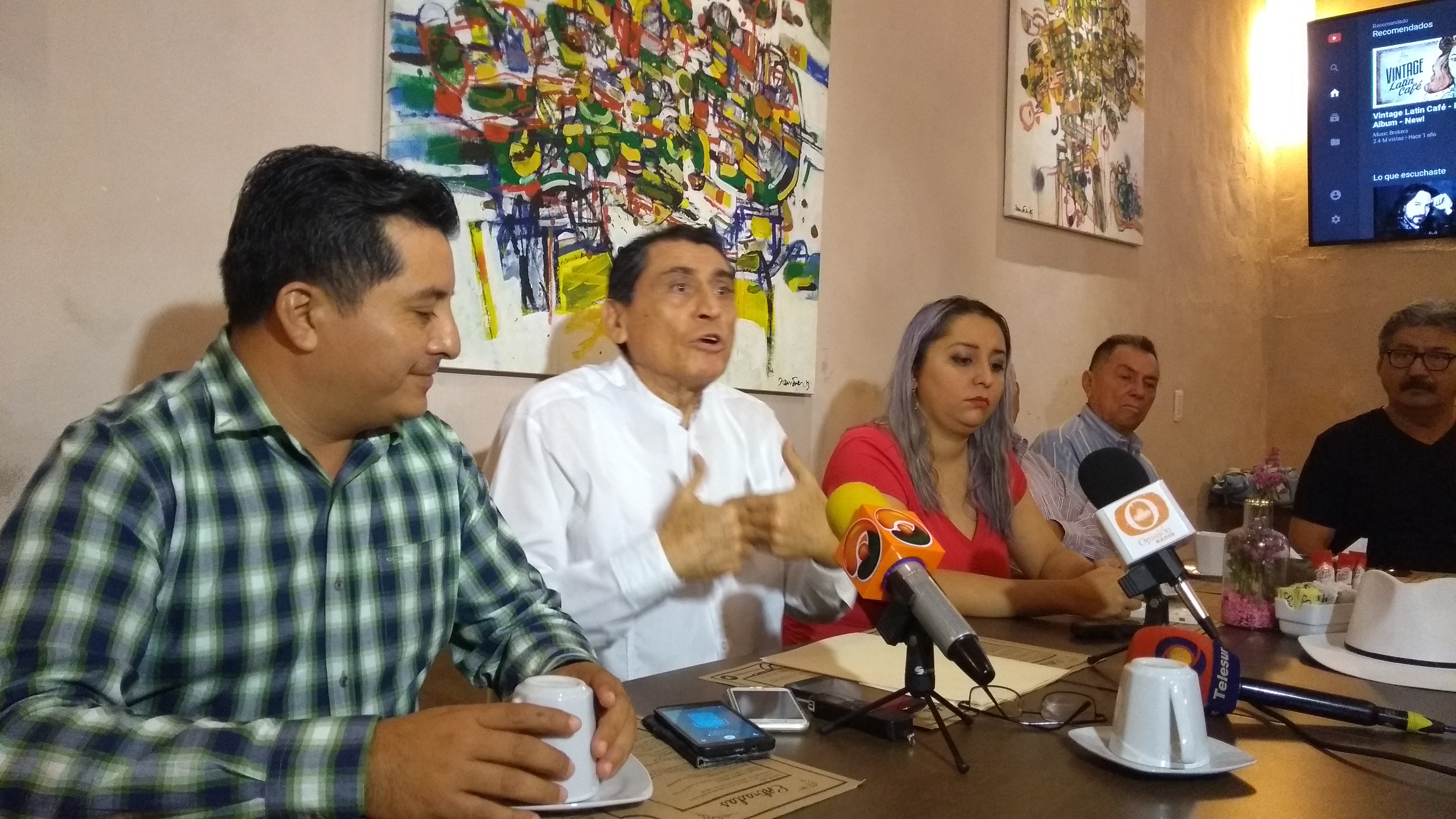 Desiste aspirante independiente yucateco; se queja de farsa