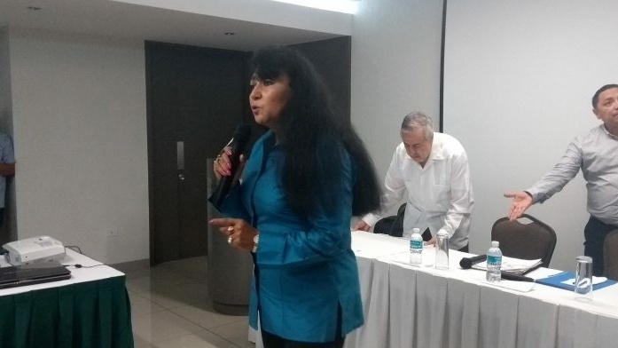 Yucatecos, frente a opción real contra bipartidismo.- Gina Villagómez