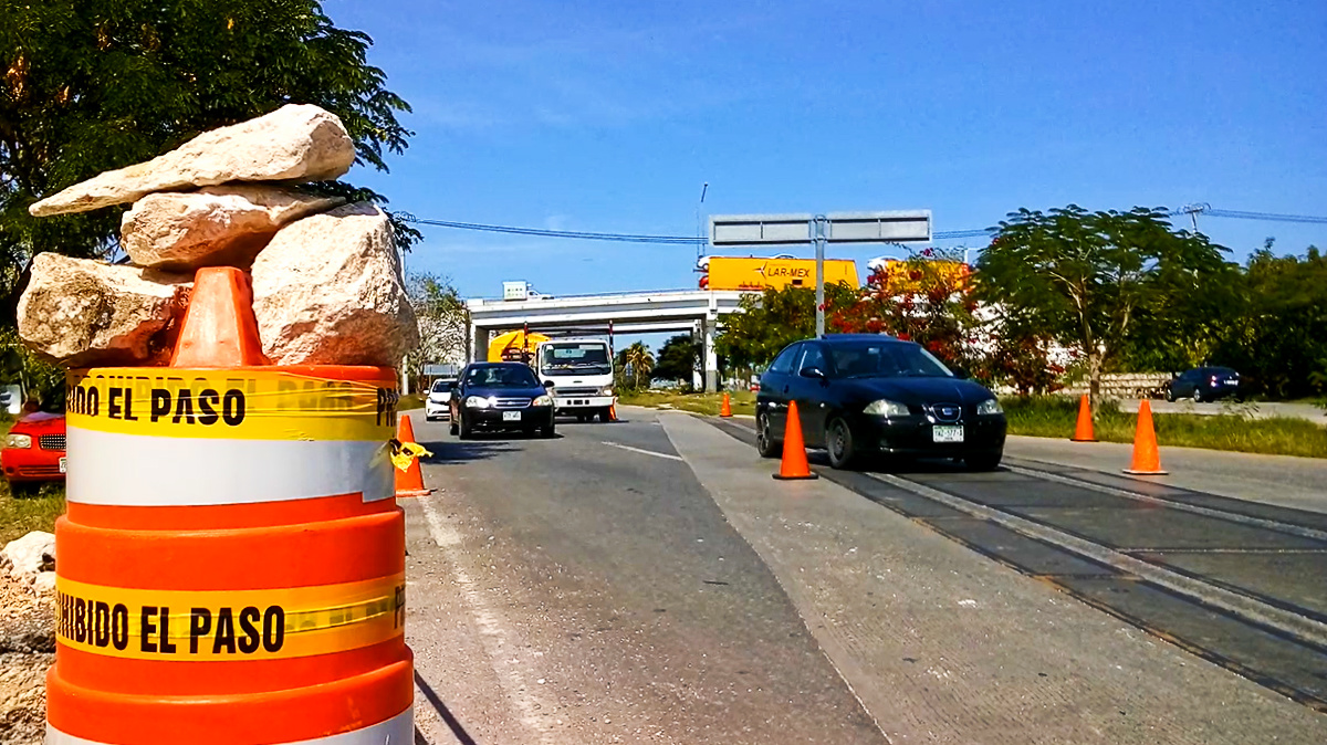 ¡Aguas! Cierran salida Mérida-Progreso y 2 carriles sobre el puente (video)