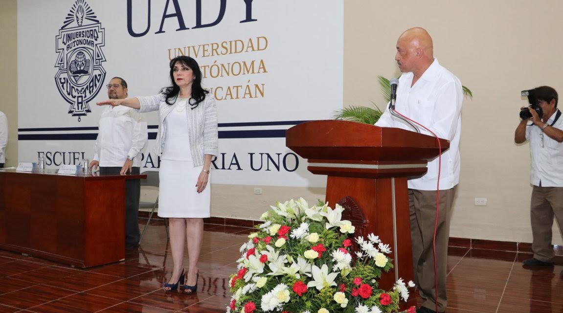 Ligia Herrera Correa, rindió protesta como directora de Preparatoria Uno