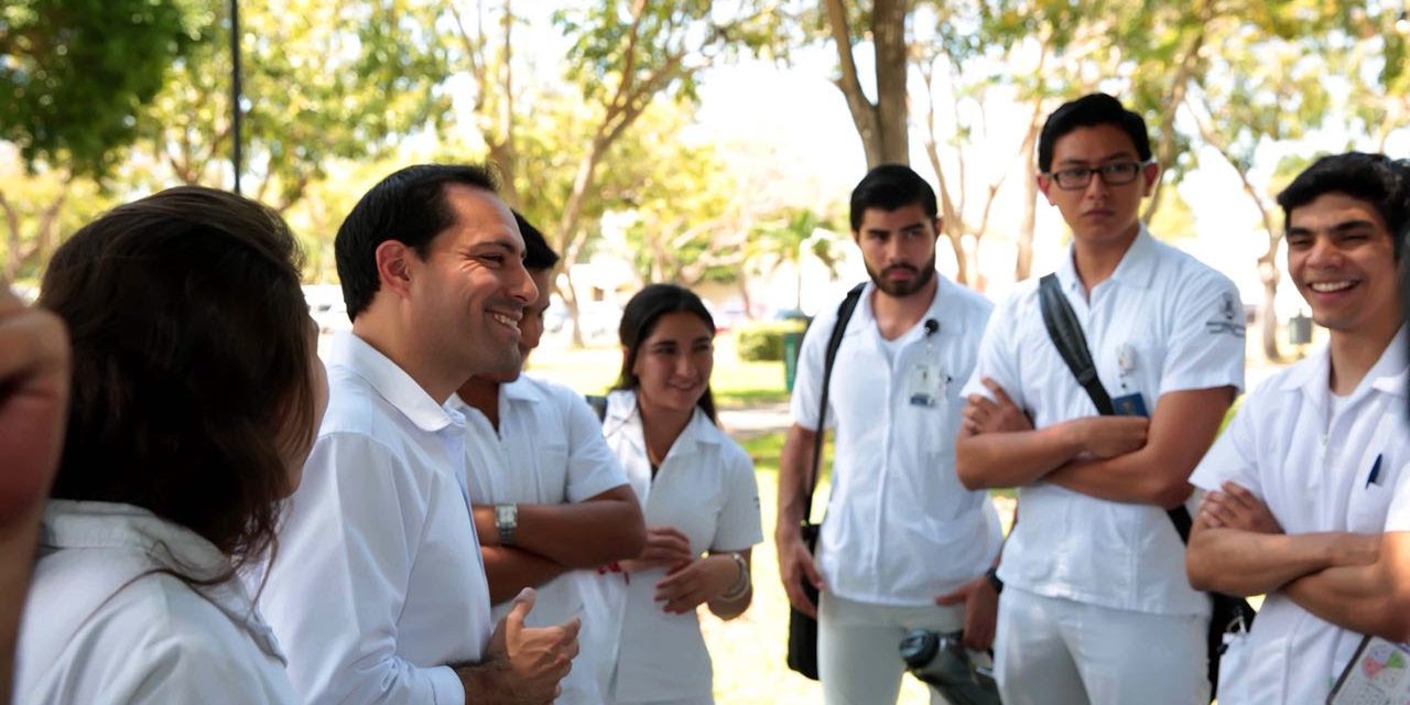 “Yucatán tendrá los doctores que necesita”: Vila Dosal