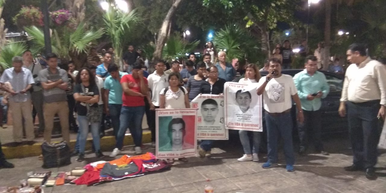 Con ‘la esperanza viva’, familiares de normalistas de Ayotzinapa