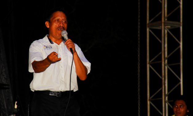 Bernardo Caamal, el alux que busca votos entre fantasmas y zombis, en Yucatán