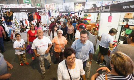 Jóvenes yucatecos conquistan nuevos mercados con su línea de calzado