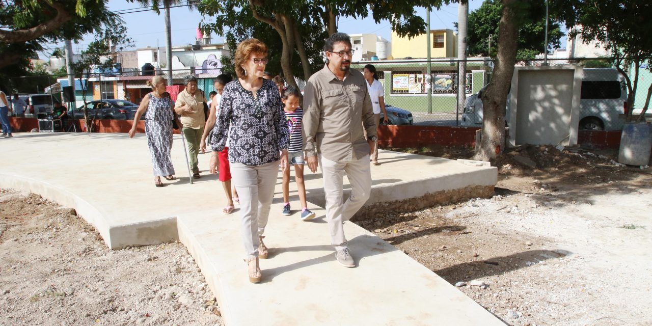 Supervisan rehabilitación de parques en oriente y sur de Mérida