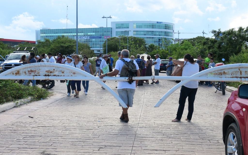 Pelean ambientalistas de Cancún por reapertura de Tajamar