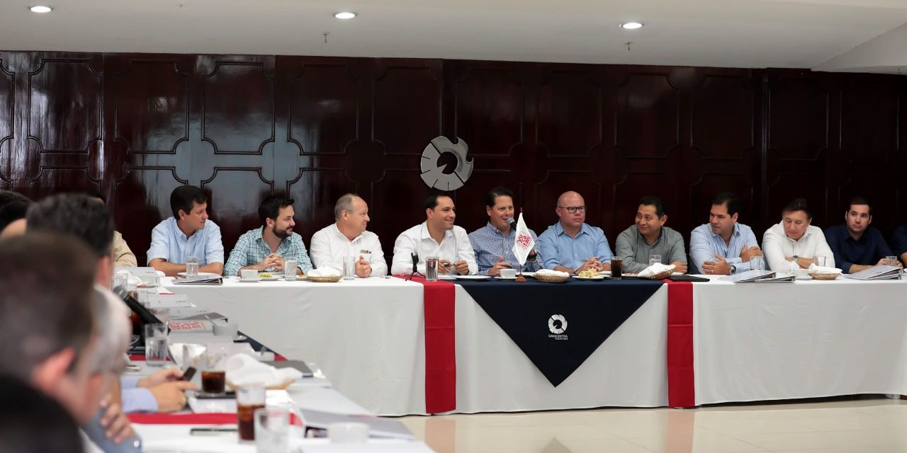 Agenda común de Vila y delegación de Canacintra Yucatán