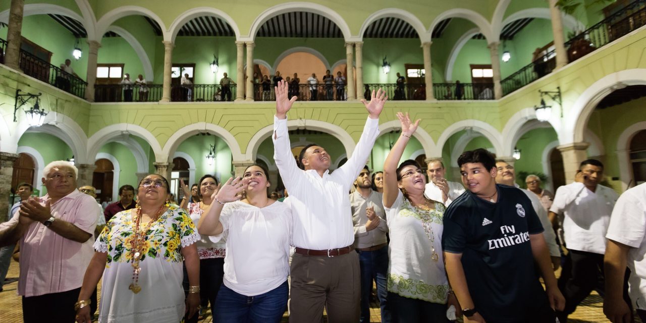 Así despidieron a Zapata Bello de Palacio de Gobierno