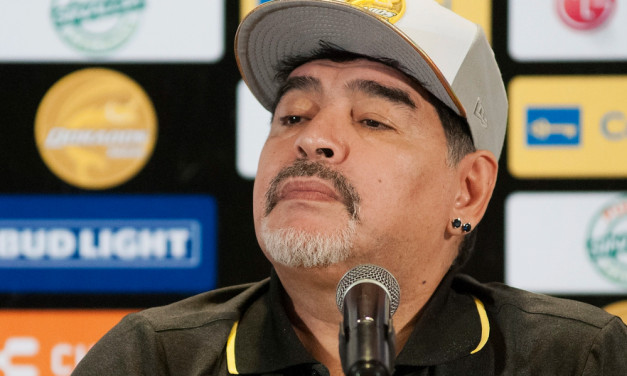 Diego Armando Maradona ya faltó a un entrenamiento con los Dorados