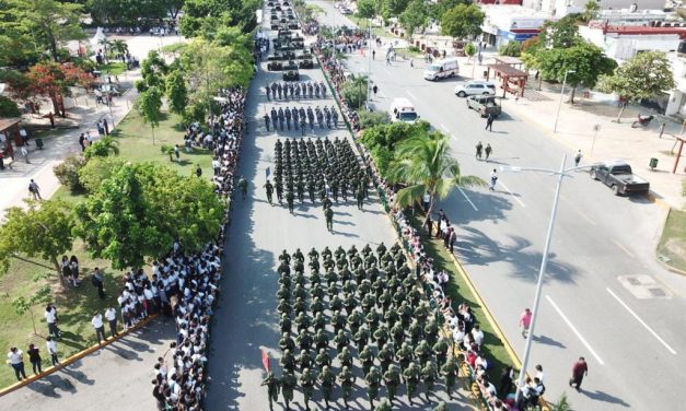 Desfile y base militar en Cancún, mensaje a la delincuencia (video)