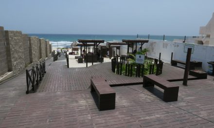 Confusión en Cancún por certificación de siete playas