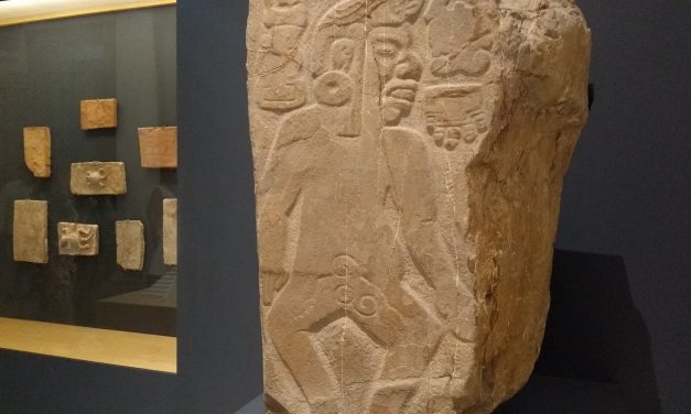 Recupera INAH estela maya en Nueva York