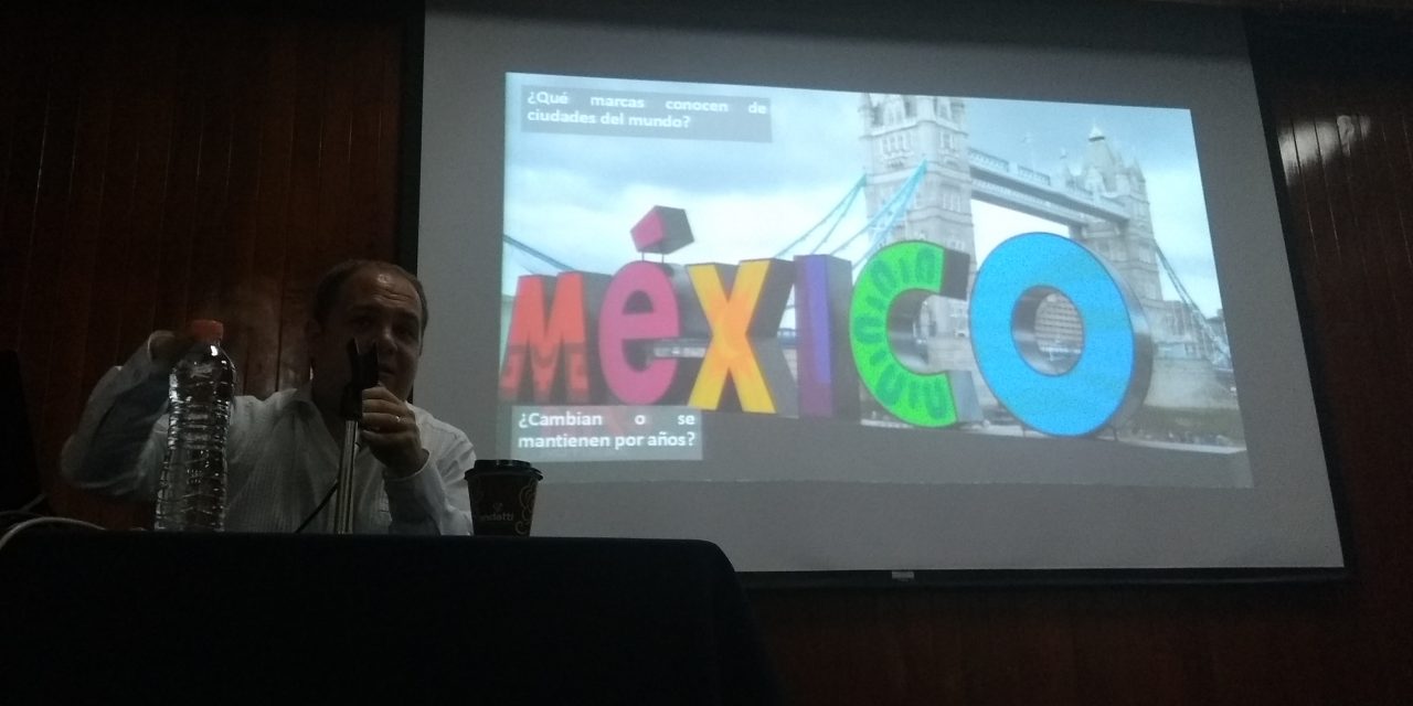 Continuidad a la marca México, deber de AMLO.- Exdirector