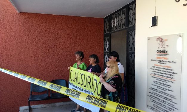 ‘Clausuran’ oficinas de Comisión de Derechos Humanos de Yucatán (video)