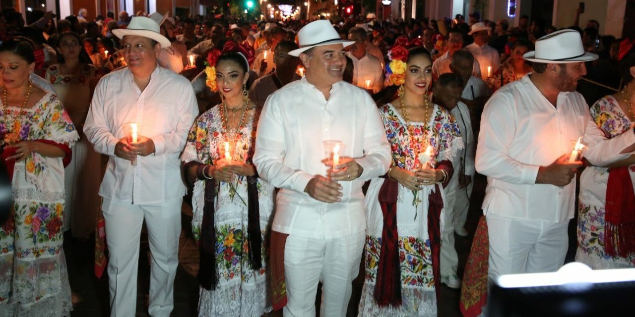 Tradicional y emotivo inicio de festejos por el aniversario de Mérida