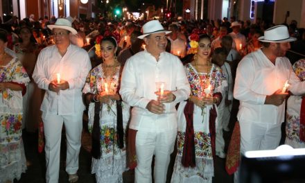 Tradicional y emotivo inicio de festejos por el aniversario de Mérida