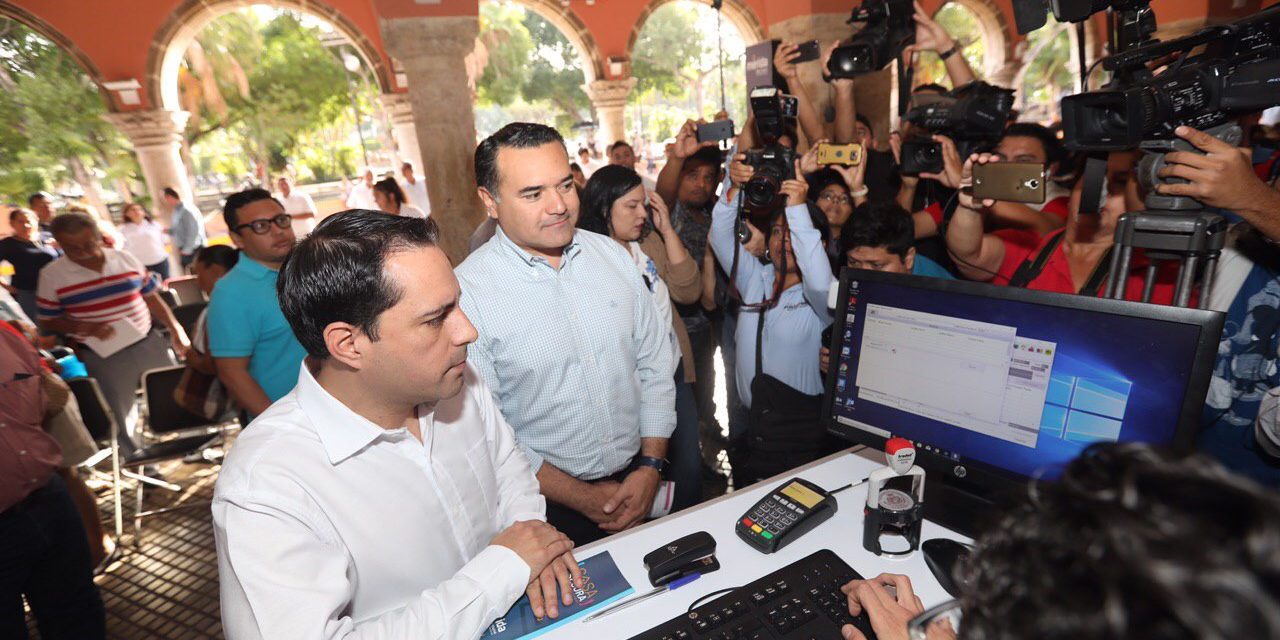 Paga predial Vila y pide a ciudadanos cumplir