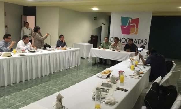 Con ‘reciclados’, Demócratas busca convertirse en partido