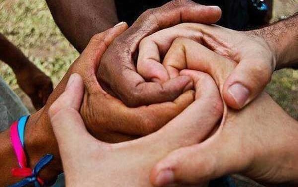 “Racismo y Xenofobia en México”, tema de foto en UADY
