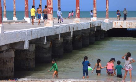 Festival de la Veda mueve turismo al puerto de Sisal