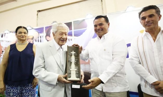 Ignacio López Tarso, “Huésped Distinguido de Mérida” (video)