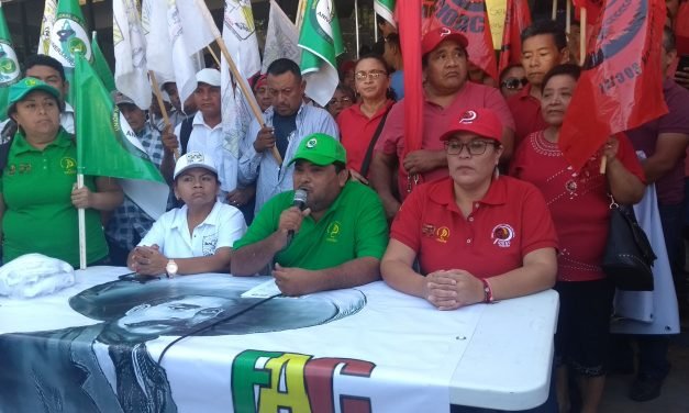Rememoran a Zapata con protesta y reclamos de apoyo (Vídeo)
