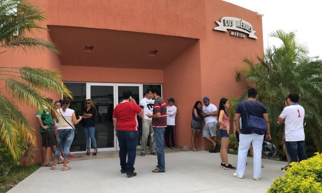 Falla electricidad en fraccionamiento Los Héroes (Vídeo)