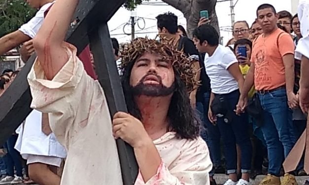 Tres mil personas en Viacrucis Viviente de Pacabtún (Vídeo)