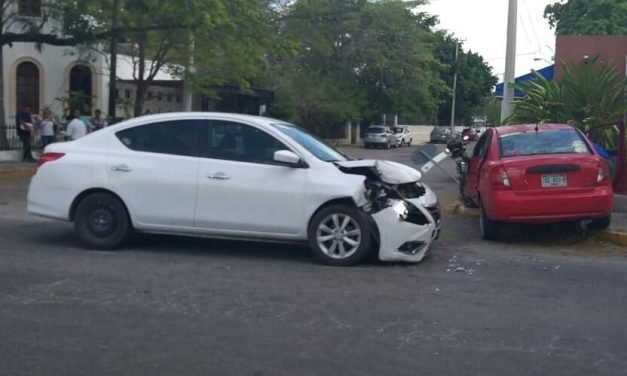 ‘Retoque’ de maquillaje termina en choque
