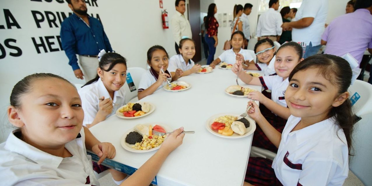 Alumnos de primaria “Niños Héroes” cuentan con nuevo comedor