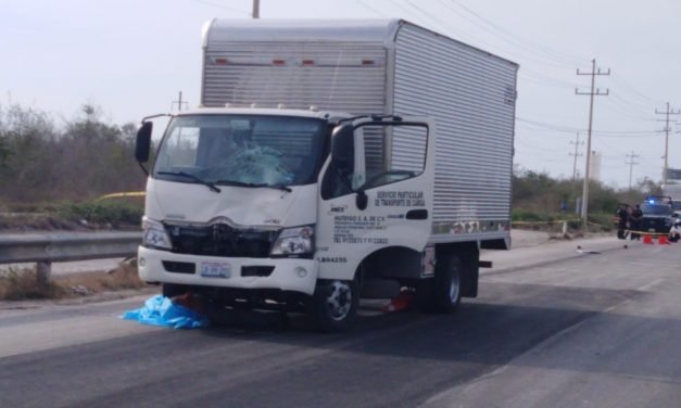 Invade área de bacheo y mata a trabajador en la Mérida-Progreso