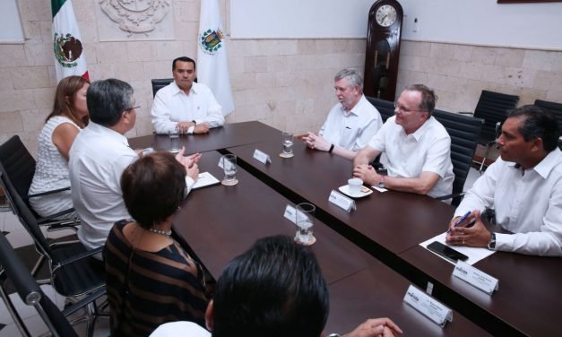 Junta Directiva de Instituto Nacional del Ombudsman, de visita en Mérida