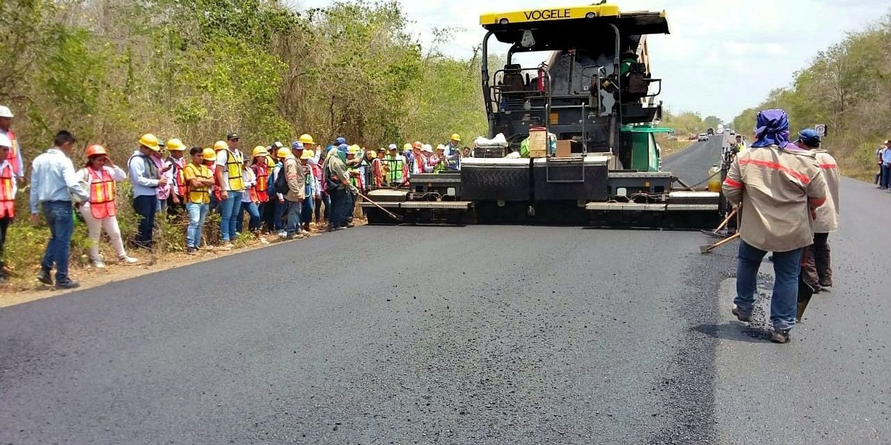 Alumnos del ITS Valladolid visitan obras en carretera Valladolid-Río Lagartos 