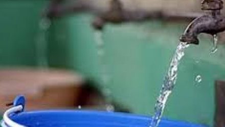 A reflexión en foro crisis del agua potable en municipio de Progreso